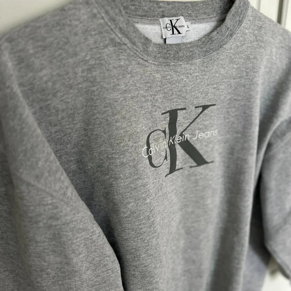 Calvin Klein Gray Cropped Pullover Sweatshirt Crewneck Vintage 90s Youth Large - Picture 2 of 3